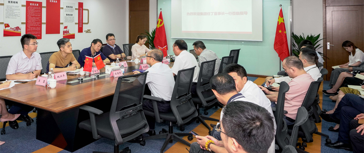 为旅游插上航空“翅膀”，给旅游增添科技“引擎”，用创新创造更大价值